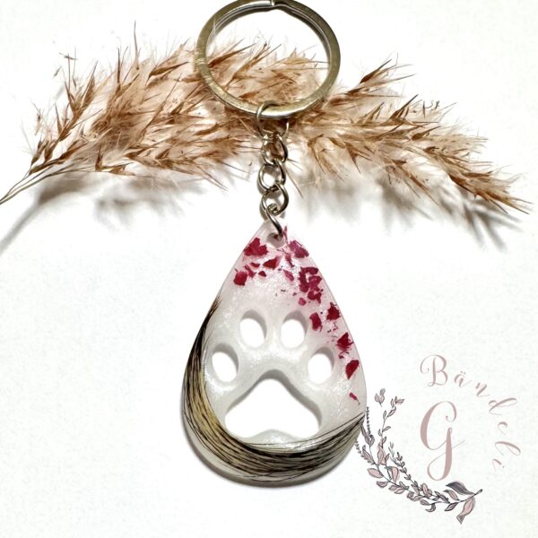 Schlüsselanhänger mit Tierhaar und Blütenelementen Design Tropfen mit Pfote