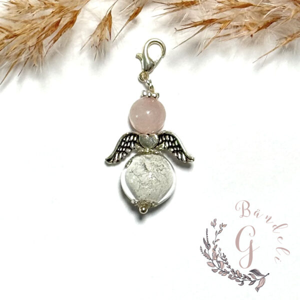 Engeli Anhänger rosa mit Asche als Andenken. Erinnerungsschmuck selbstgemacht und mit viel Liebe erstellt. Engel Bedeutung Symbol der Hoffnung und des Schutzes.