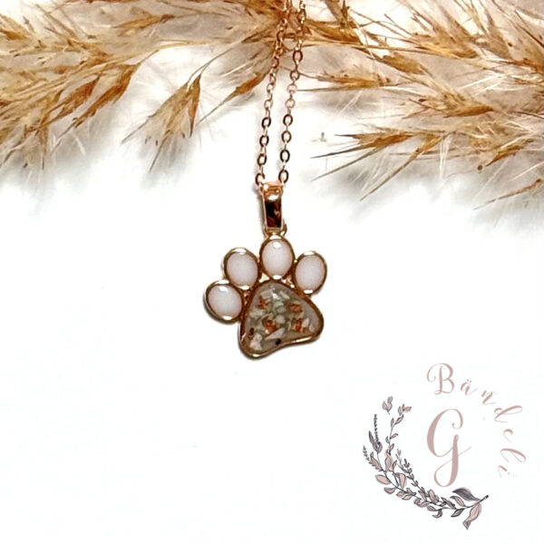 Pfötli Anhänger mit Asche als Andenken. Erinnerungsschmuck selbstgemacht und mit viel Liebe erstellt. Für deinen vierbeinigen Freund und treuen Begleiter. Hund, Katze