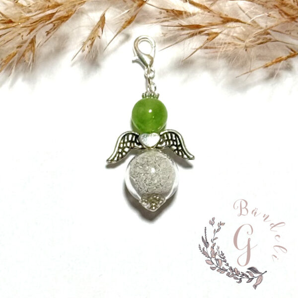 Engeli Anhänger mit Asche als Andenken. Erinnerungsschmuck selbstgemacht und mit viel Liebe erstellt. Engel Bedeutung Symbol der Hoffnung und des Schutzes.